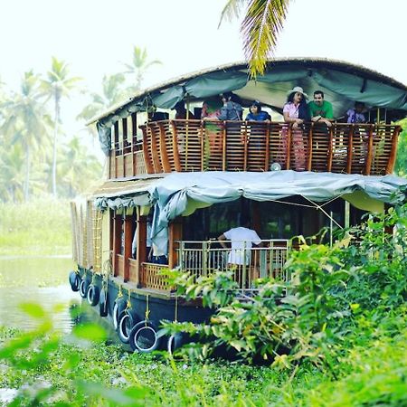 הוילה קומרקום Rajahamsam Houseboat מראה חיצוני תמונה