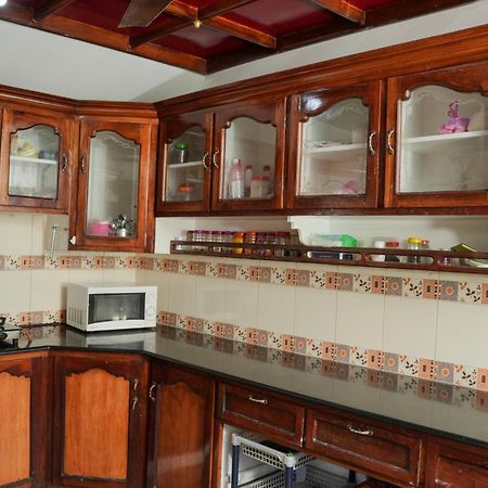 הוילה קומרקום Rajahamsam Houseboat מראה חיצוני תמונה