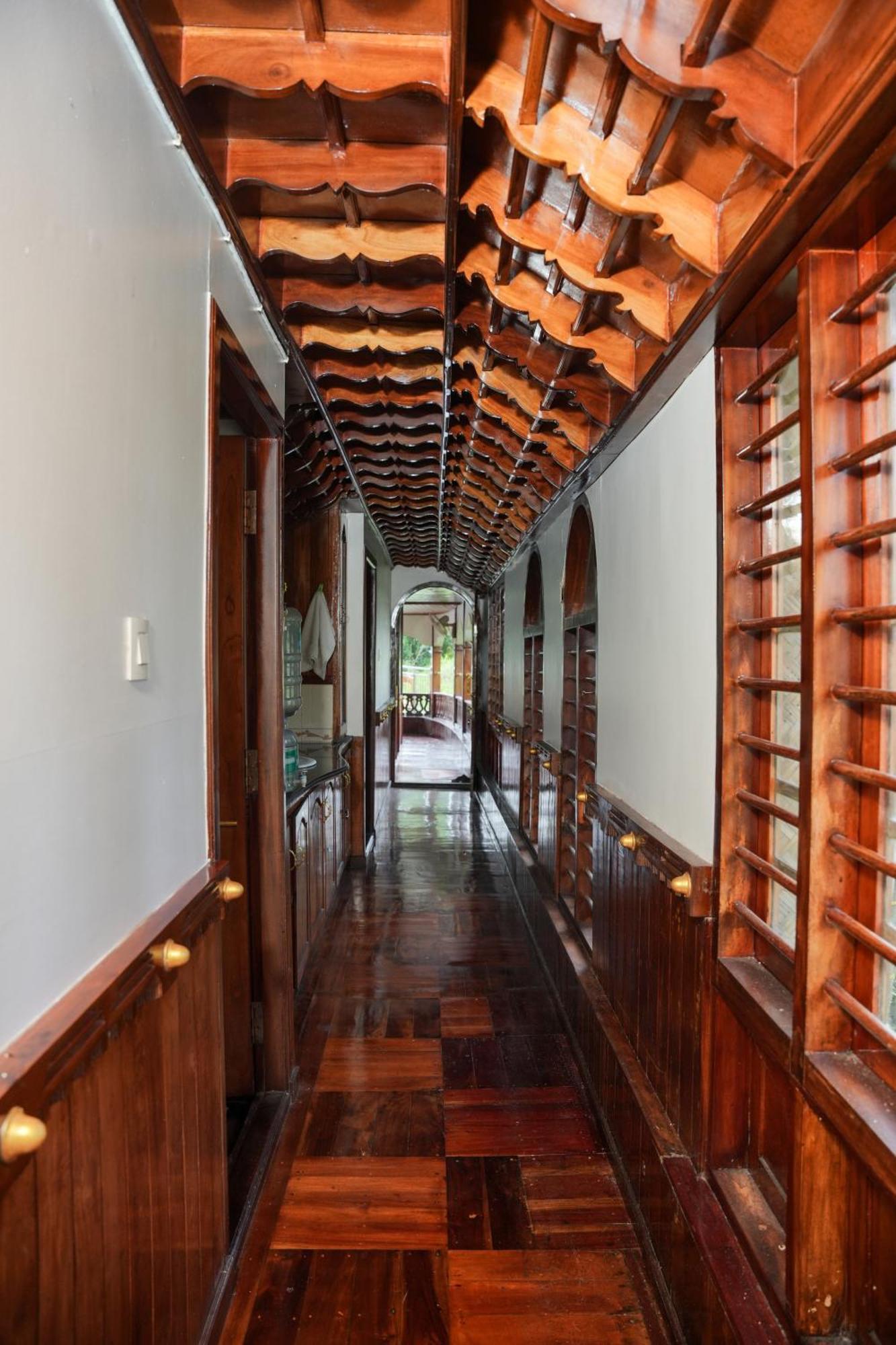 הוילה קומרקום Rajahamsam Houseboat מראה חיצוני תמונה